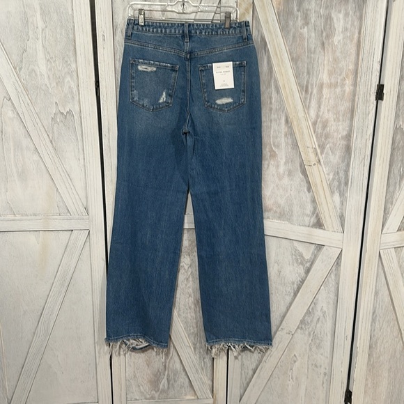 Jeans - Picture 2 of 3